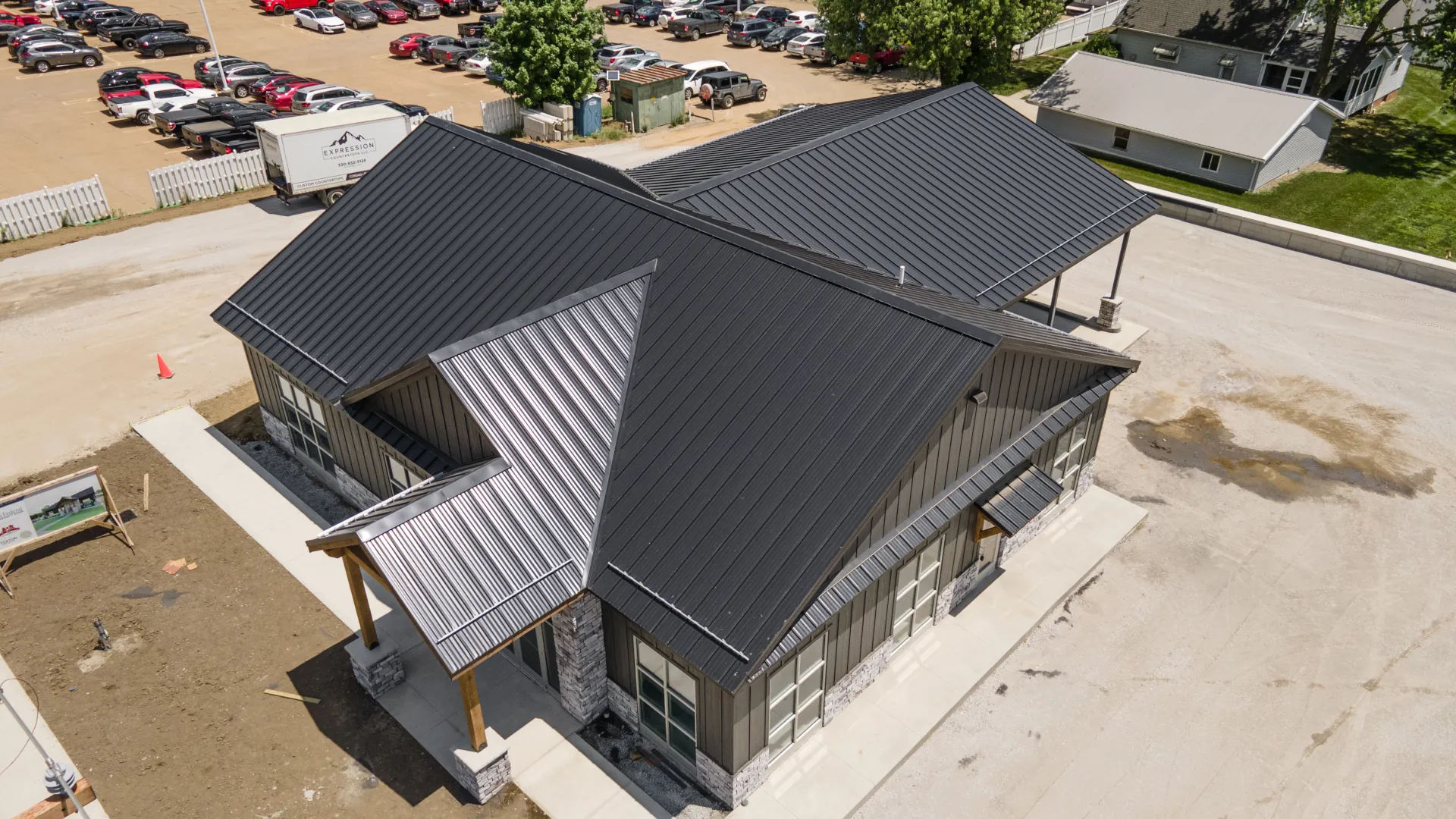 69a9a4b3586b325ec93f3c5b Commercial metal roofing